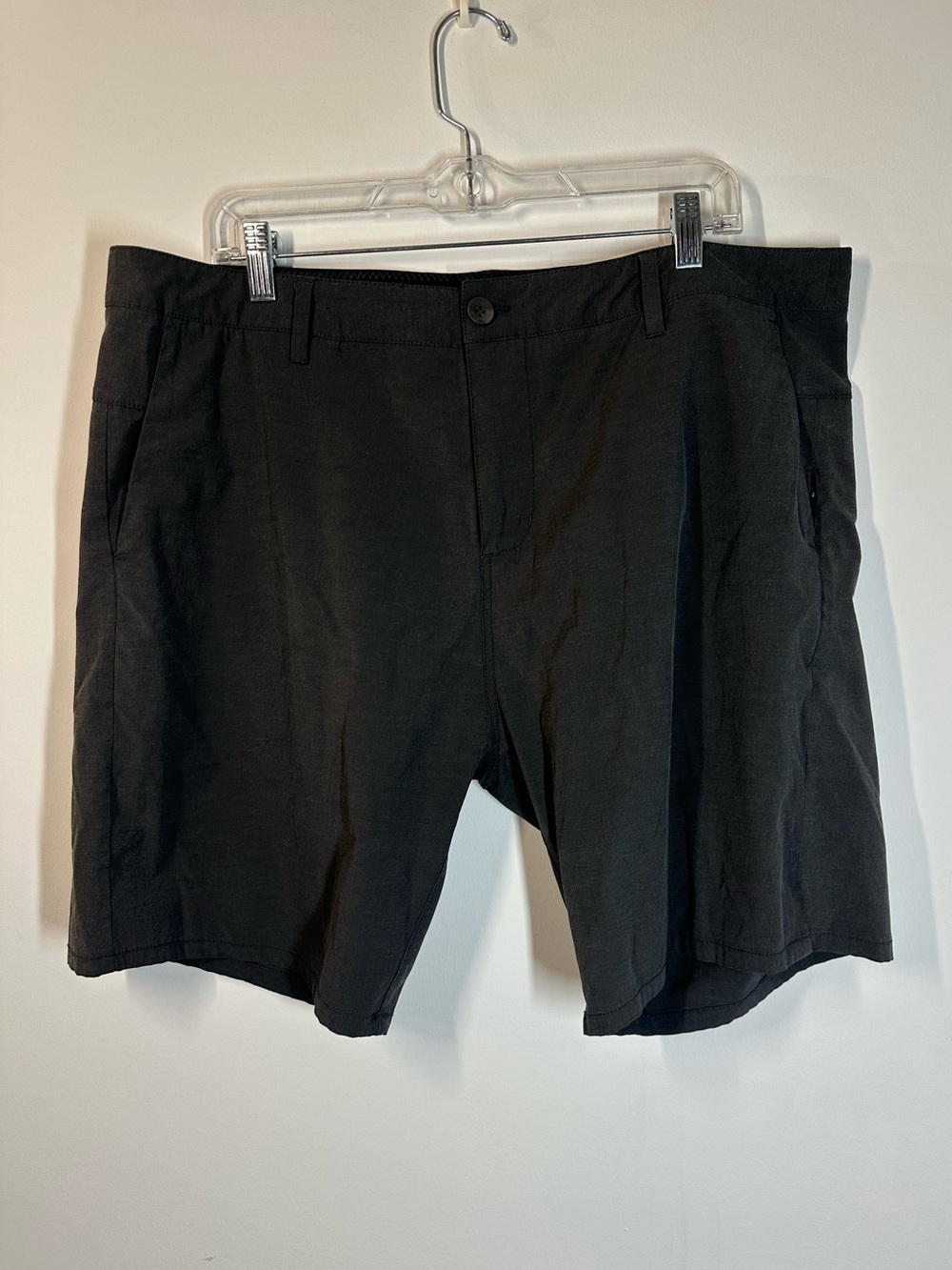 Vuori Meta Shorts Black Performance Shorts, Size 38